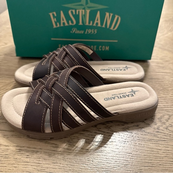 Eastland Hazel Leather Sandals Shoes Size 6 New in Box - Picture 2 of 6